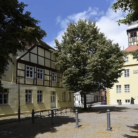Zur Hauptwache - *